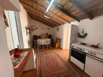 Moradia T2 para Venda em Panoias e Conceição