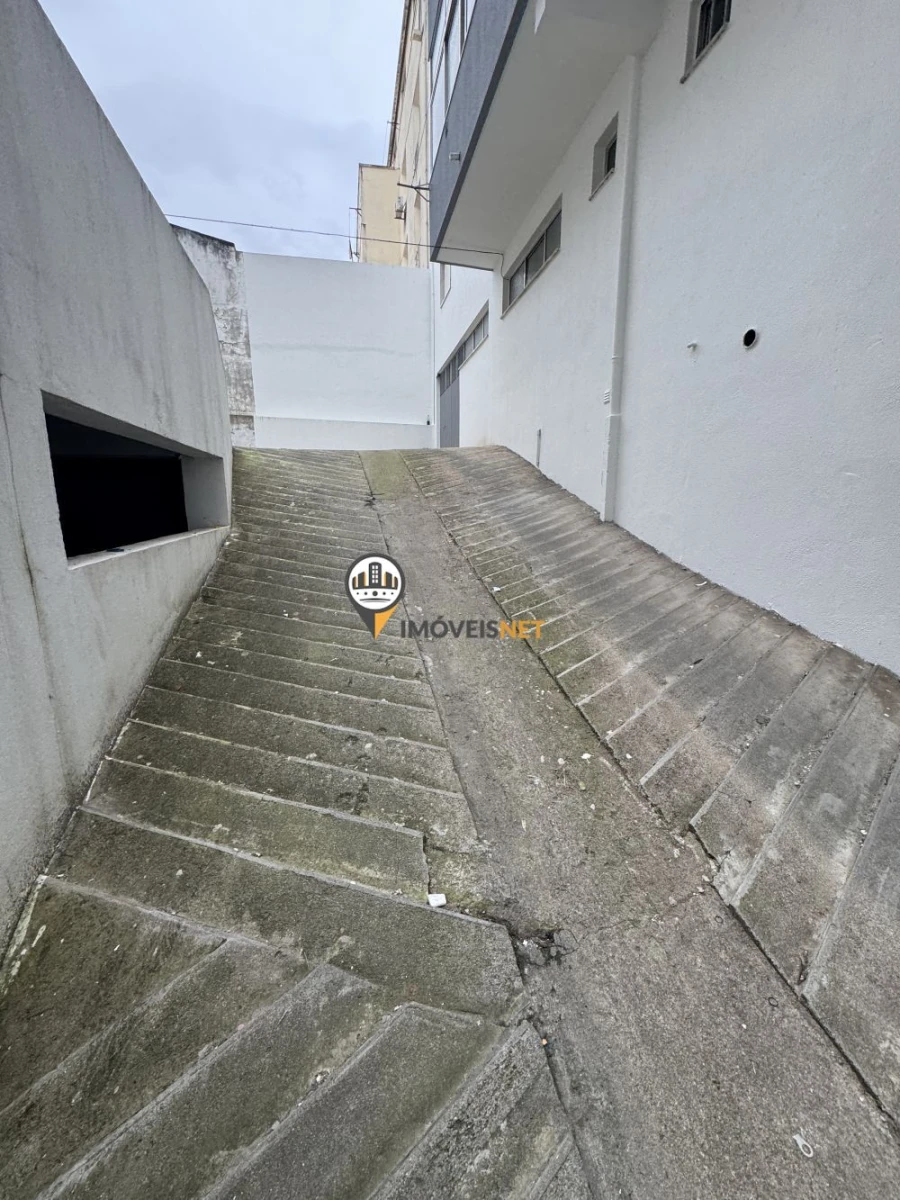 Apartamento T4 para Arrendamento em Castelo Branco Foto 35