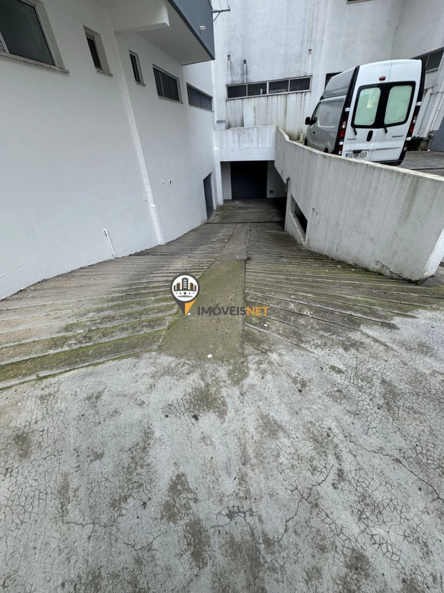 Apartamento T4 para Arrendamento em Castelo Branco Foto 38