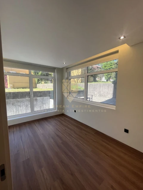 Garagem para Venda em Baltar