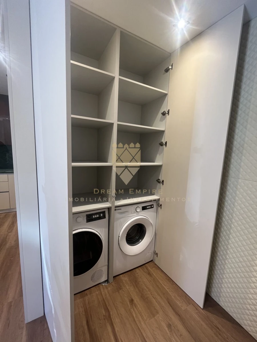 Garagem para Venda em Baltar Foto 16