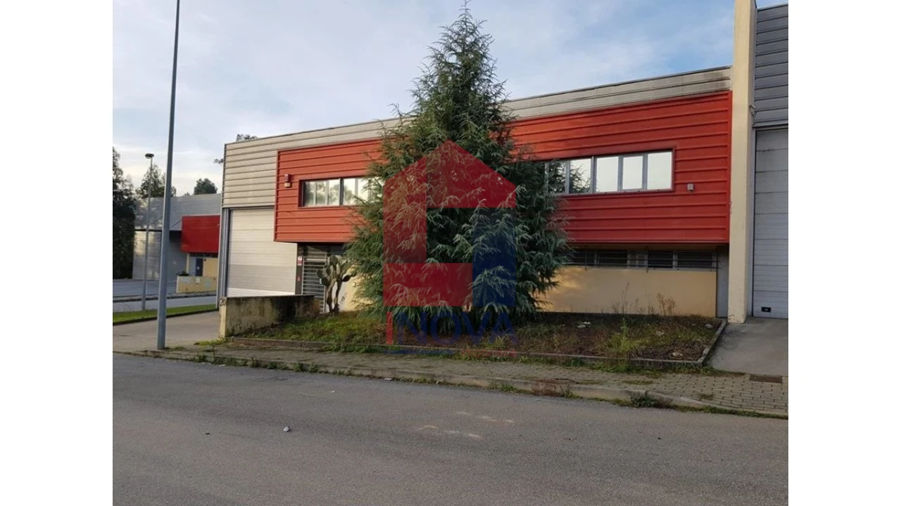 Armazém para Venda em Oleiros Foto 3