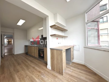 Apartamento T3 para Venda em São Domingos de Benfica