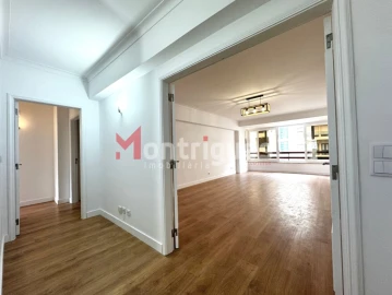 Apartamento T3 para Venda em São Domingos de Benfica