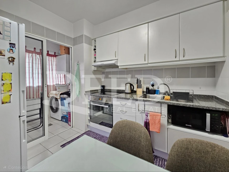 Apartamento T2 para Venda em Caniço Foto 18