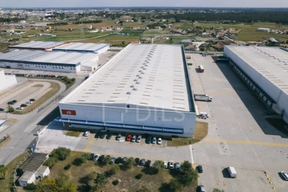 Armazém para Arrendamento em Samora Correia