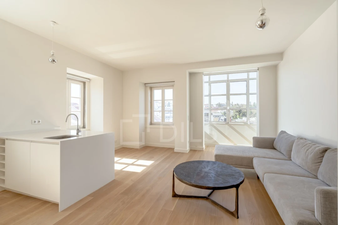 Apartamento T2 para Venda em Santo António Foto 1