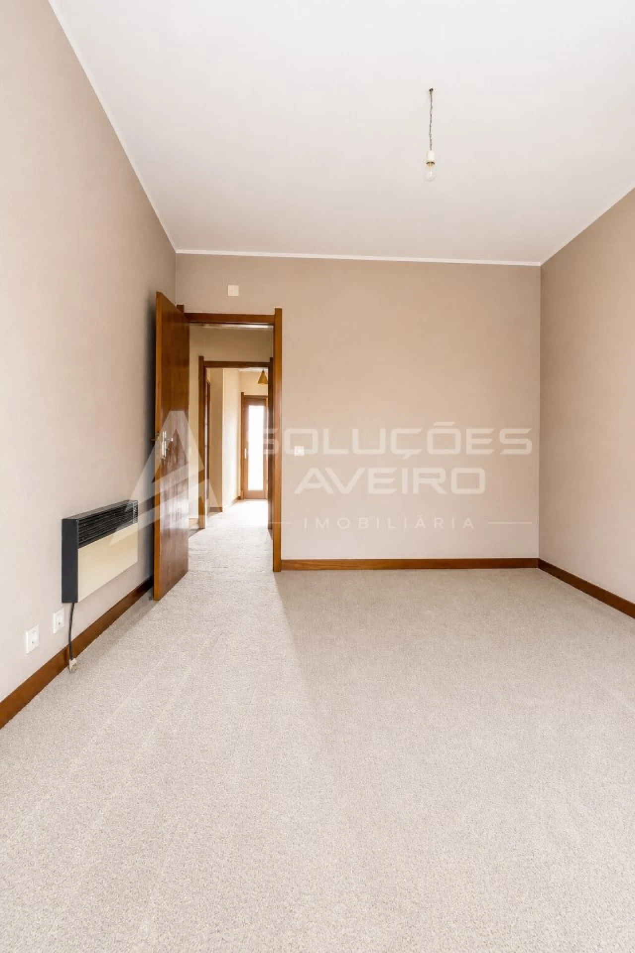 Apartamento T2 para Venda em Sever do Vouga Foto 17