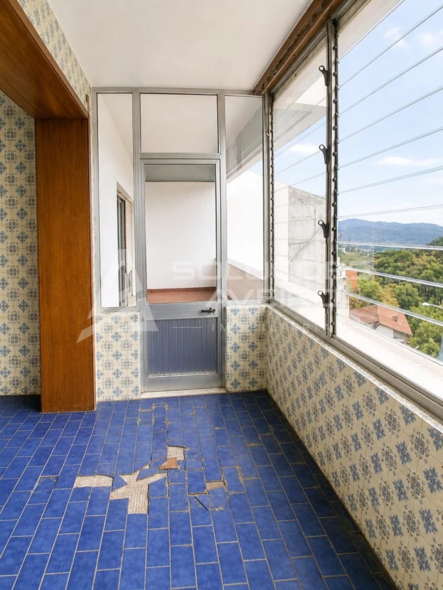 Apartamento T2 para Venda em Sever do Vouga Foto 11