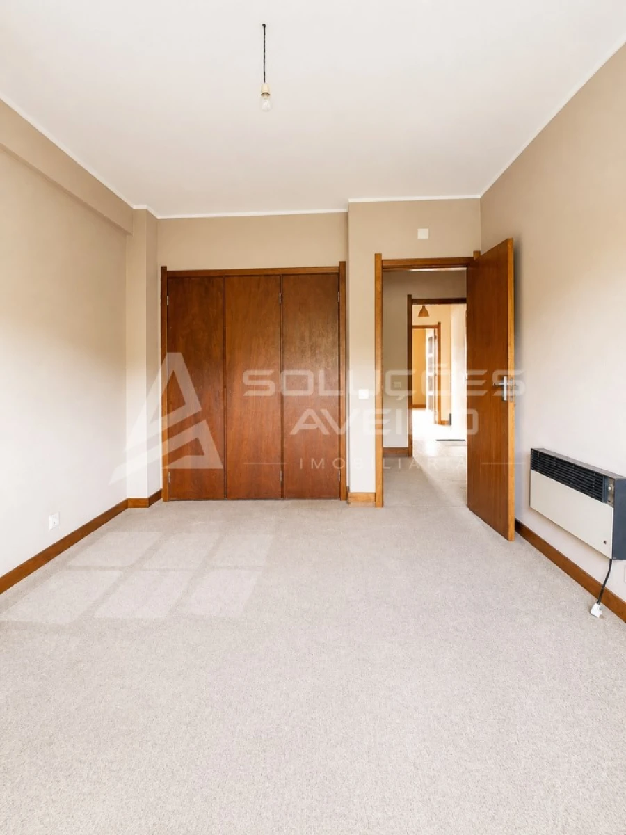 Apartamento T2 para Venda em Sever do Vouga Foto 21