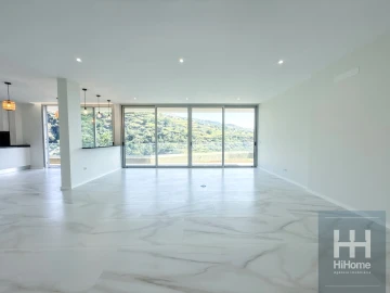 Moradia T3 para Venda em Santa Cruz
