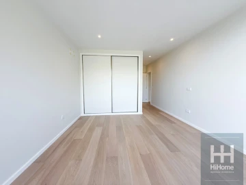 Moradia T3 para Venda em Santa Cruz