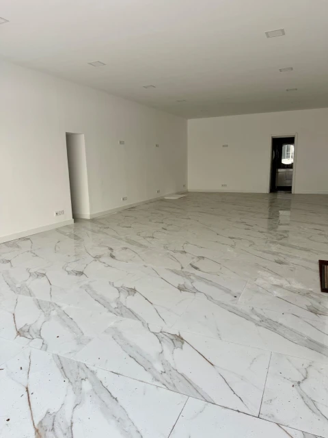 Negócio para Arrendamento em Carcavelos e Parede
