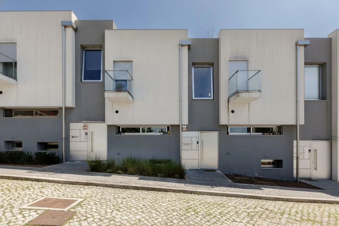Moradia T3 para Venda em São Pedro Fins Foto 1
