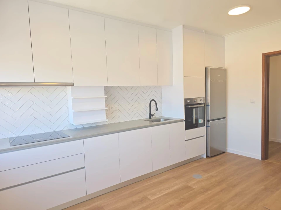 Apartamento T4 para Venda em Escapães Foto 1