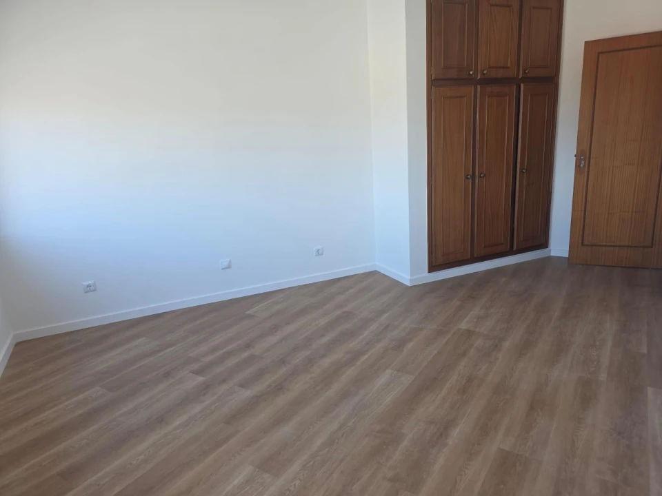Apartamento T4 para Venda em Escapães Foto 13
