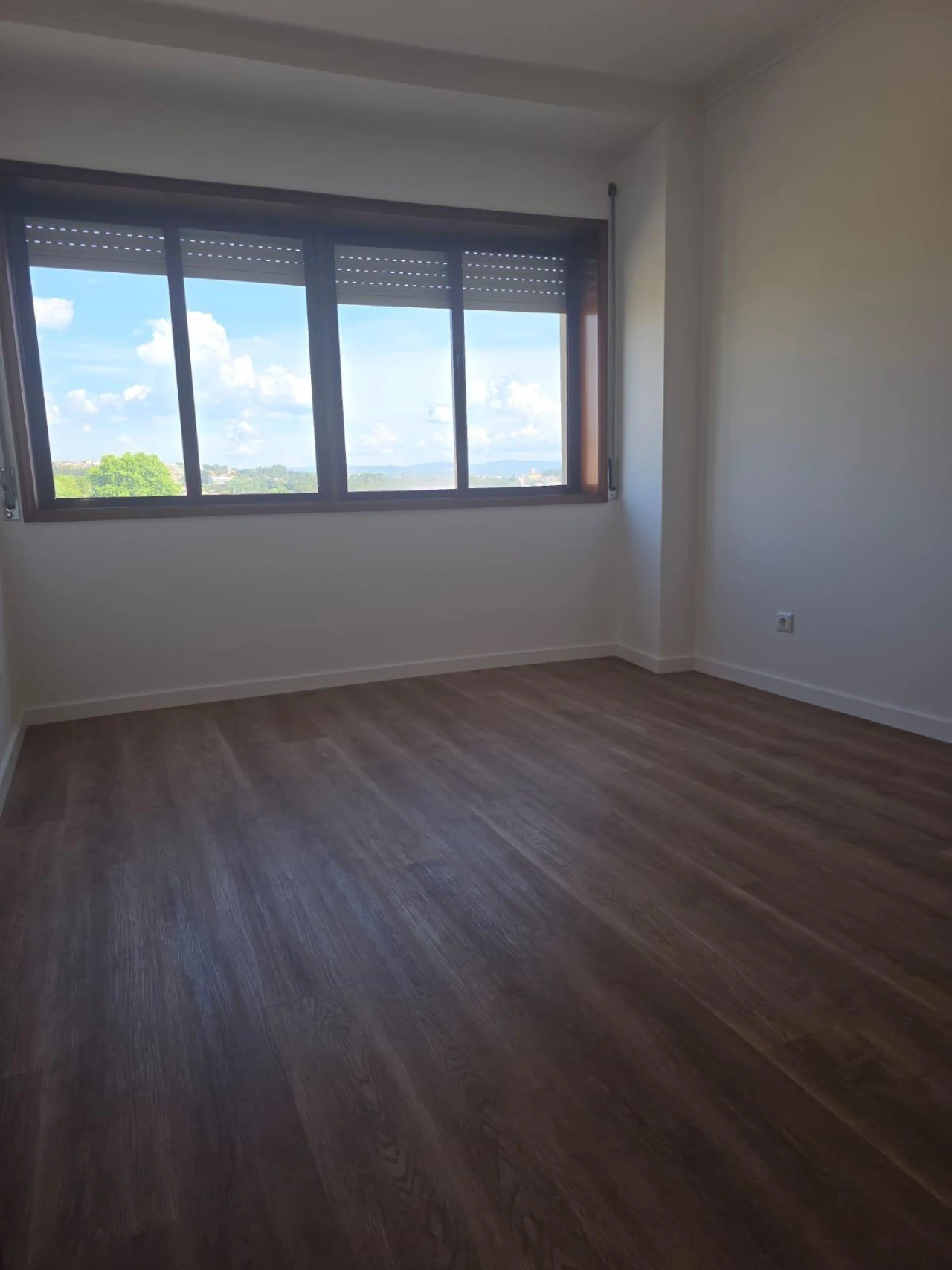 Apartamento T4 para Venda em Escapães Foto 16