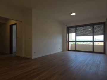 Apartamento T4 para Venda em Escapães