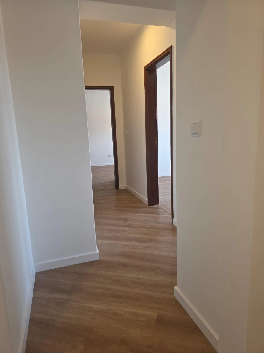 Apartamento T4 para Venda em Escapães Foto 10