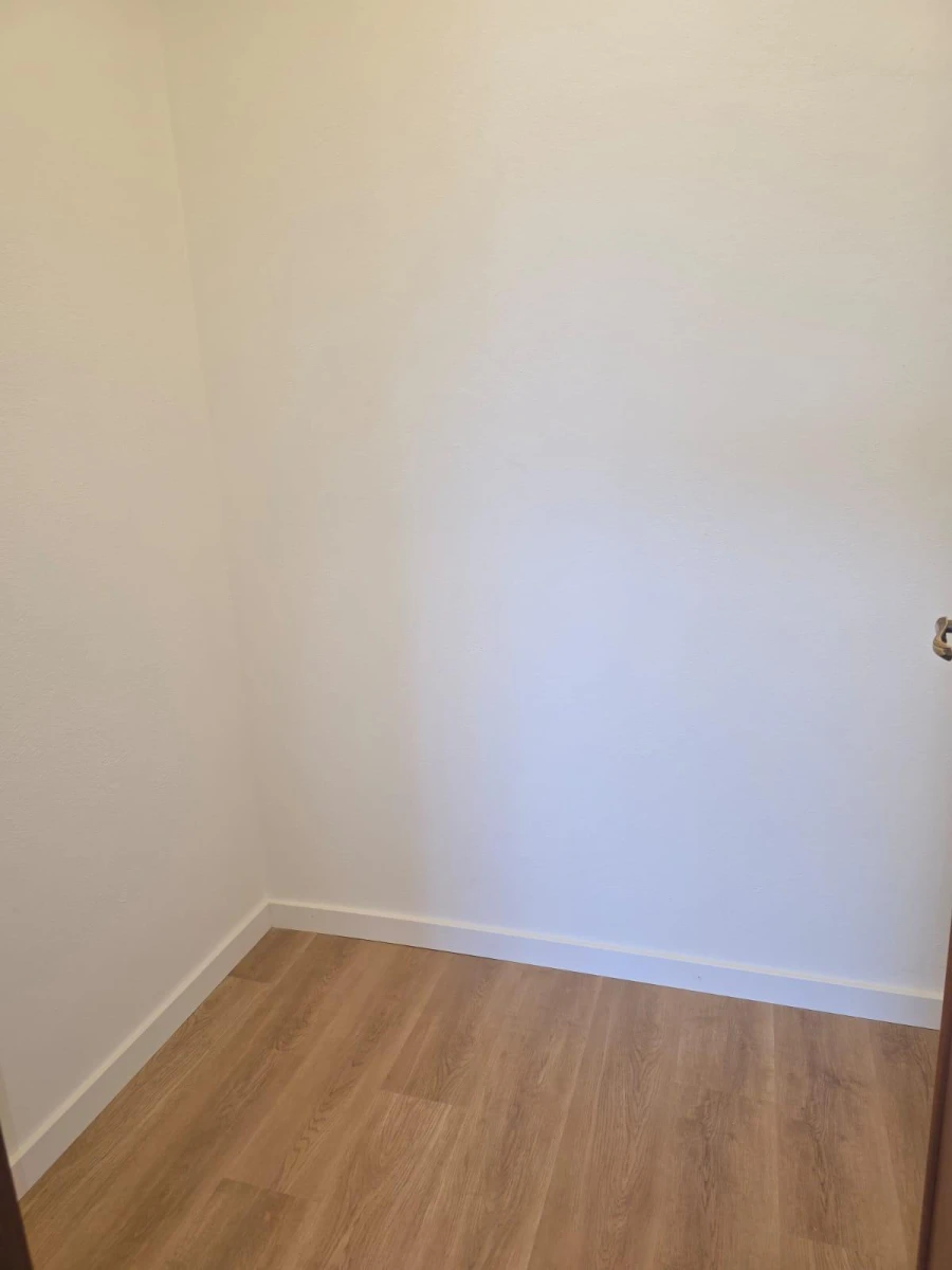 Apartamento T4 para Venda em Escapães Foto 9