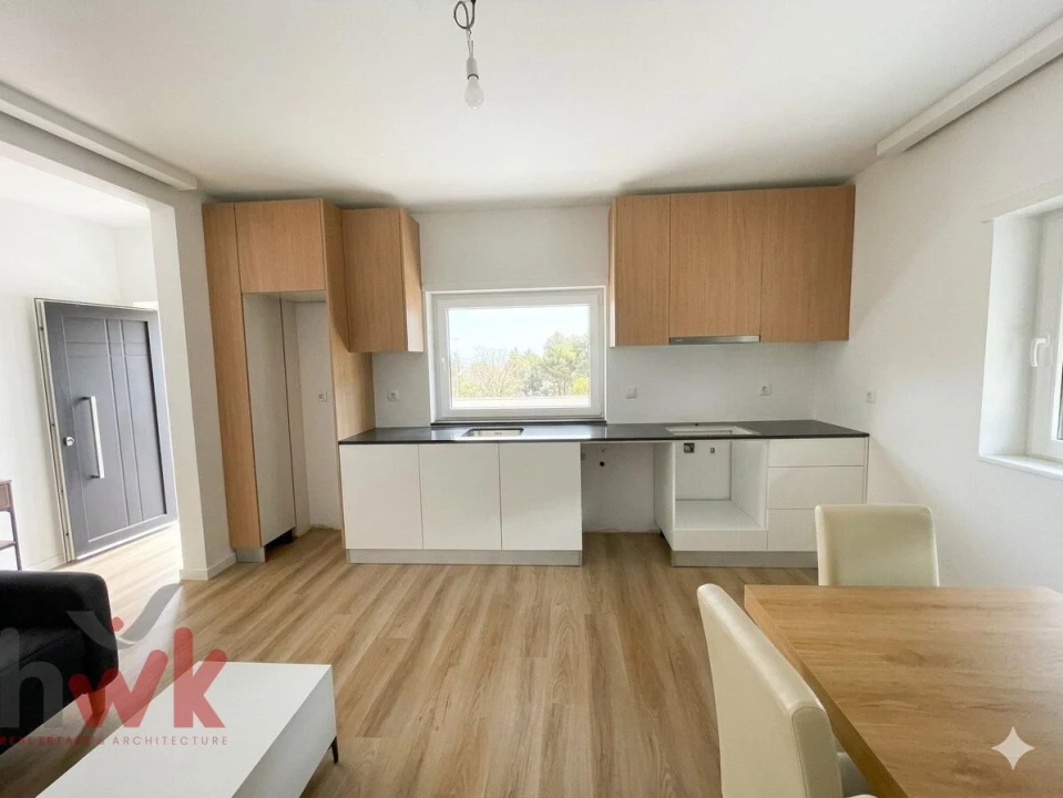 Apartamento T2 para Venda em Seia, São Romão e Lapa dos Dinheiros Foto 1