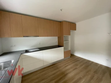Apartamento T4 para Venda em Seia, São Romão e Lapa dos Dinheiros
