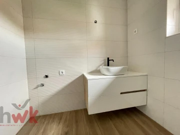 Apartamento T4 para Venda em Seia, São Romão e Lapa dos Dinheiros
