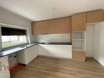 Apartamento T4 para Venda em Seia, São Romão e Lapa dos Dinheiros