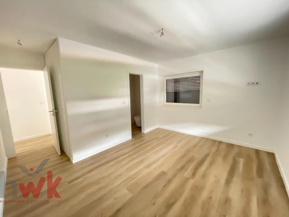 Apartamento T4 para Venda em Seia, São Romão e Lapa dos Dinheiros Foto 12