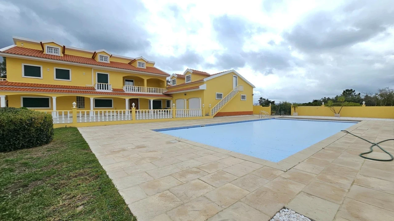 Moradia T4 para Venda em Aveiras de Cima Foto 26