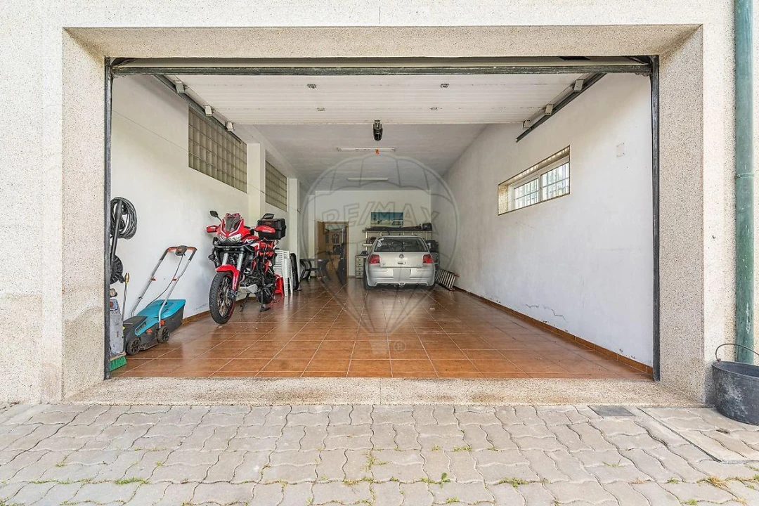 Moradia T4 para Venda em Aldão Foto 33