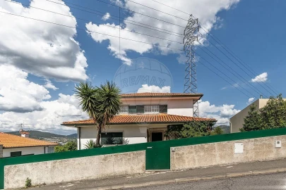 Moradia T4 para Venda em Aldão