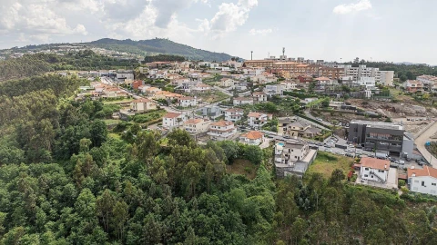 Moradia T4 para Venda em Aldão