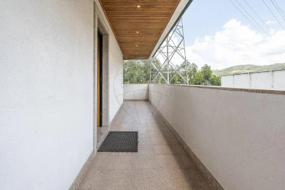 Moradia T4 para Venda em Aldão