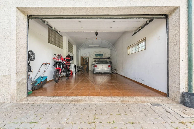 Moradia T4 para Venda em Aldão Foto 33