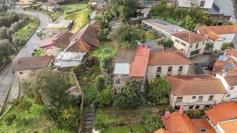 Moradia T3 para Venda em Bouro (Santa Maria)