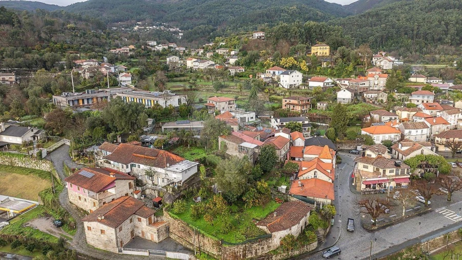 Moradia T3 para Venda em Bouro (Santa Maria) Foto 6