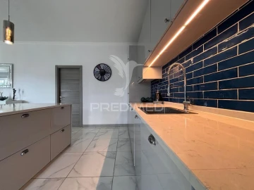 Moradia T5 para Venda em A dos Negros