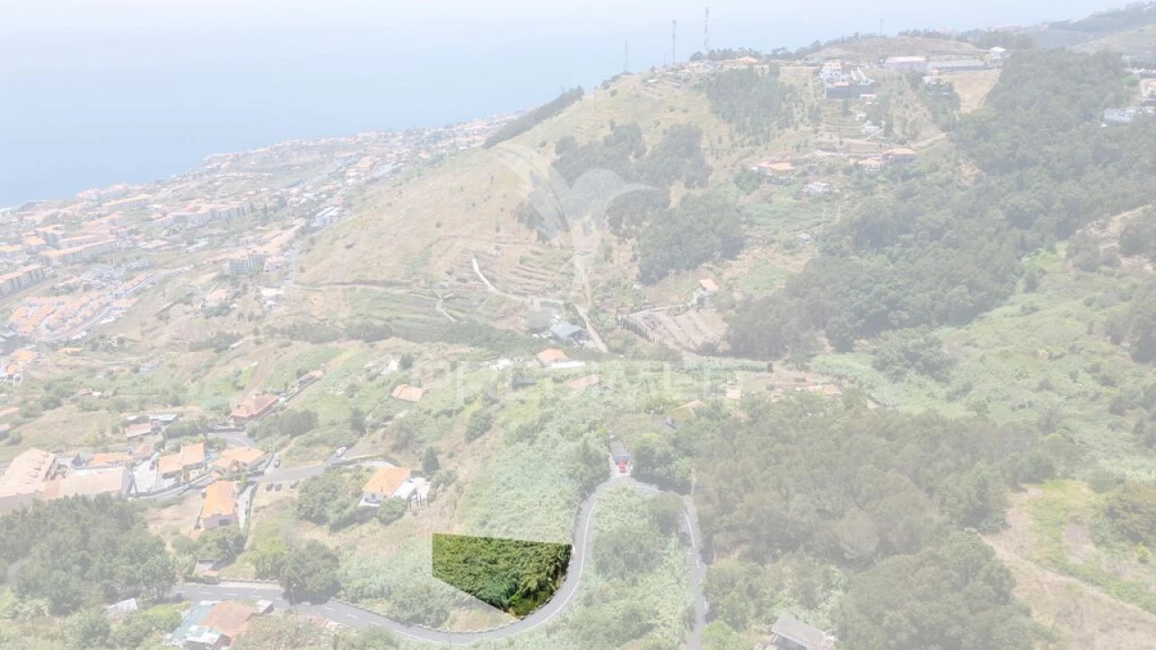 Terreno para Venda em Caniço Foto 5