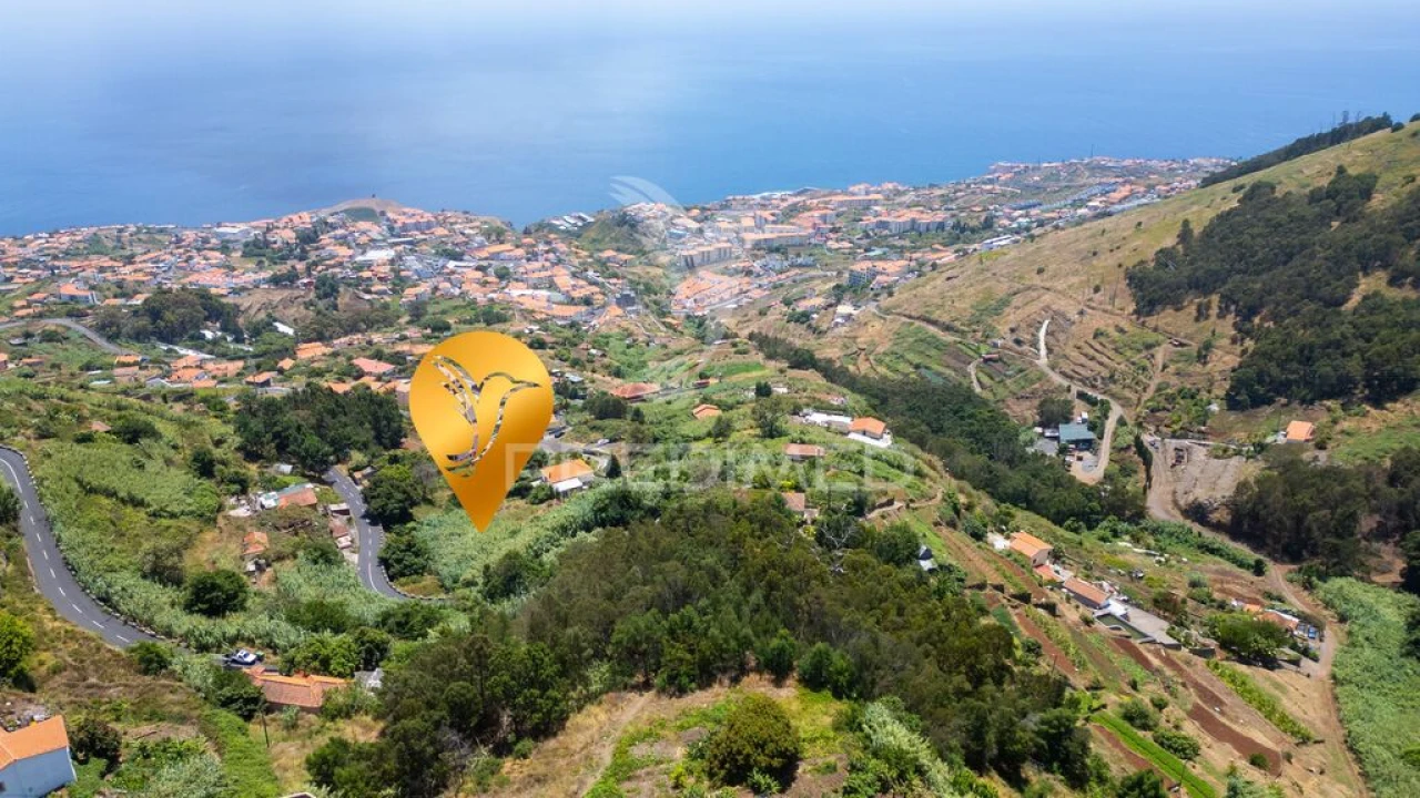 Terreno para Venda em Caniço Foto 2