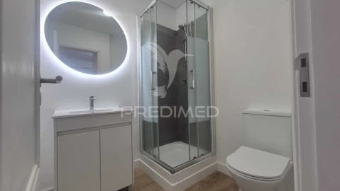 Apartamento T3 para Venda em Benfica