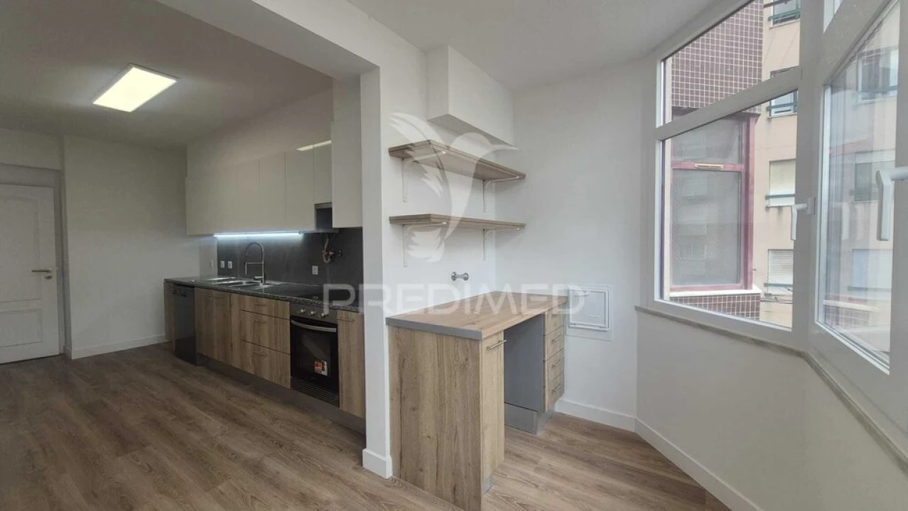Apartamento T3 para Venda em Benfica Foto 7