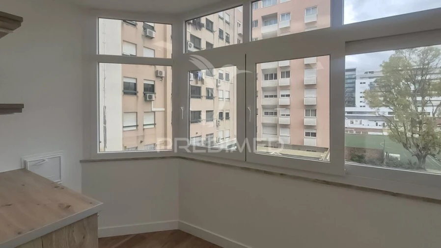 Apartamento T3 para Venda em Benfica Foto 18