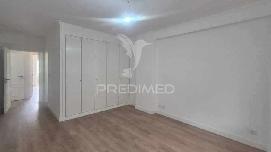 Apartamento T3 para Venda em Benfica Foto 7