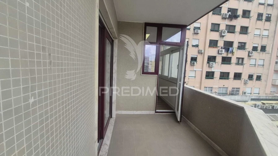 Apartamento T3 para Venda em Benfica Foto 20