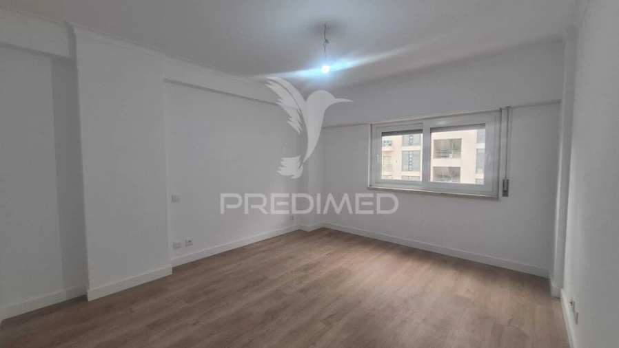 Apartamento T3 para Venda em Benfica Foto 14