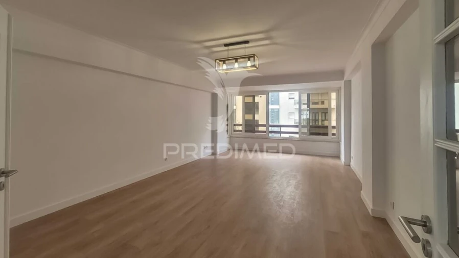 Apartamento T3 para Venda em Benfica Foto 10