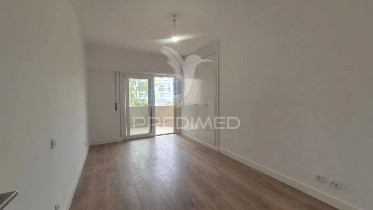 Apartamento T3 para Venda em Benfica Foto 14