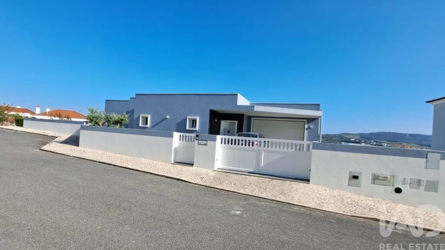 Moradia T2 para Venda em Sobral de Monte Agraço Foto 37