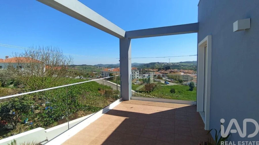 Moradia T2 para Venda em Sobral de Monte Agraço Foto 9